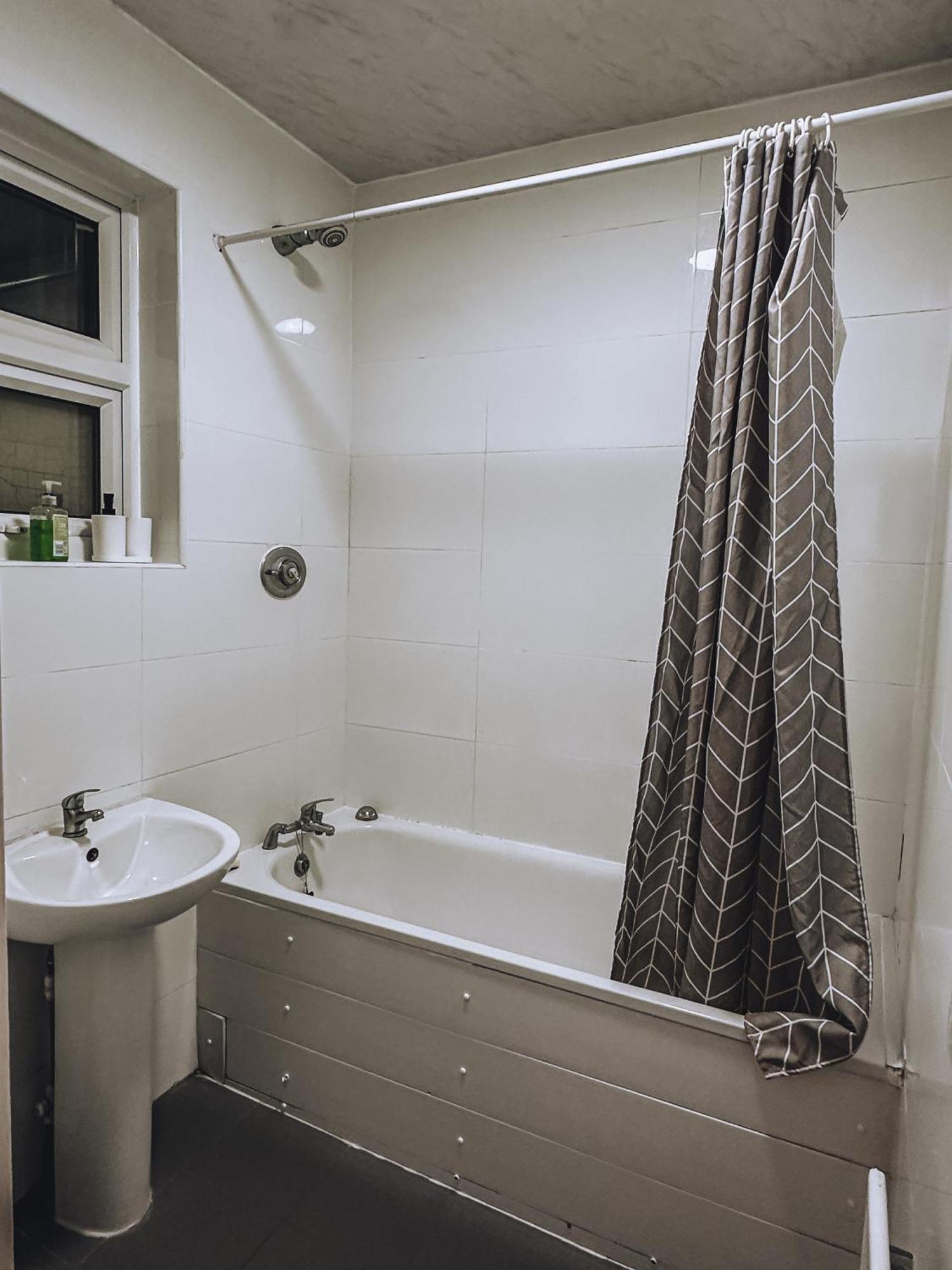 Spacious 3 Rooms In Tooting London Exterior photo