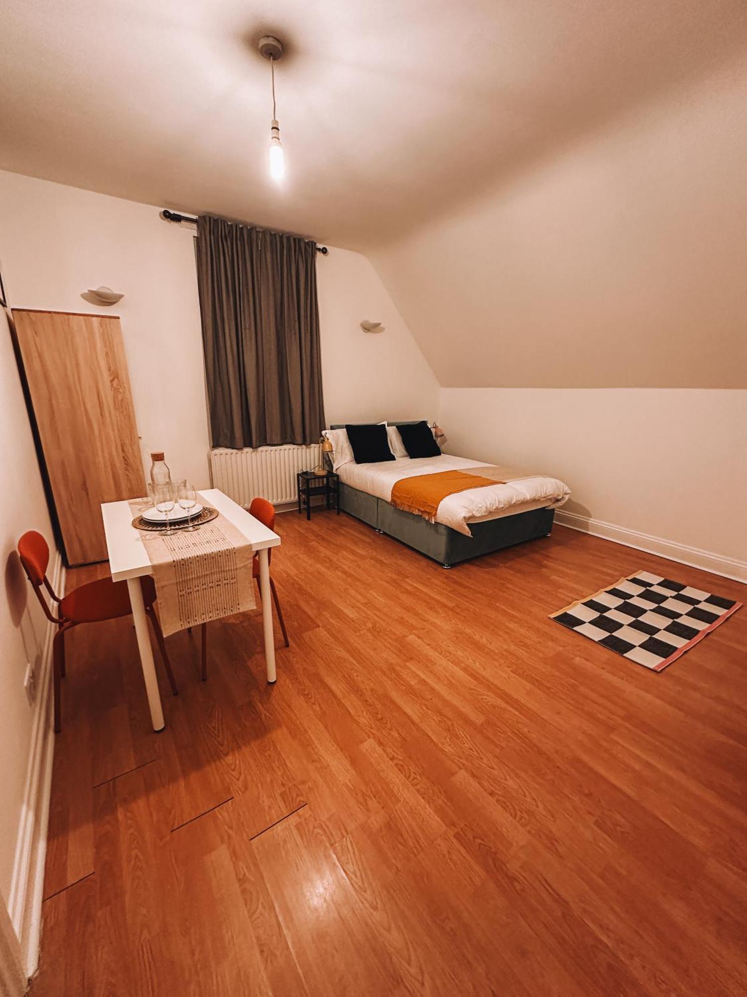 Spacious 3 Rooms In Tooting London Exterior photo